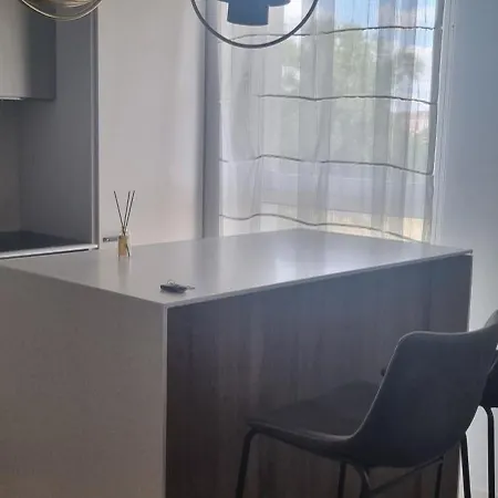 Capital Center Apartment *